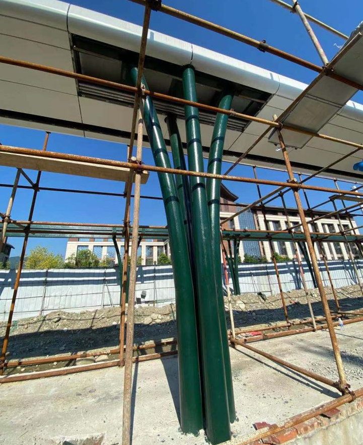 都江堰在建电轨站(图3)